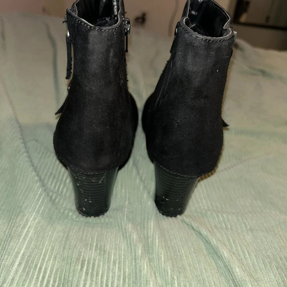 Booties - Picture 4 of 5